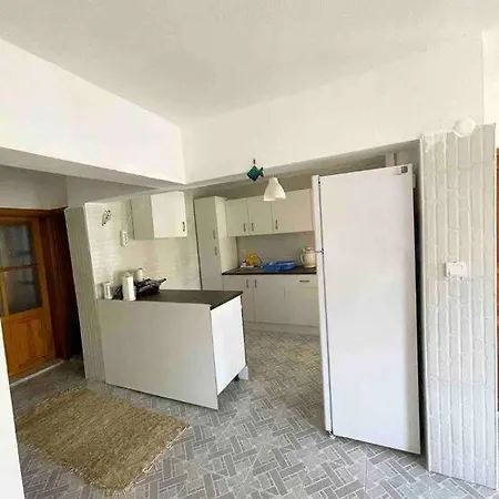 Ildir'Da Denize 150 Mt. Uzaklikta Daire. Casa de Férias *