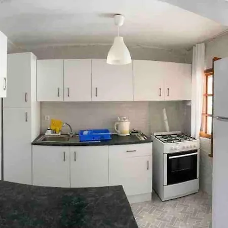 Ildir'Da Denize 150 Mt. Uzaklikta Daire. Casa de Férias *